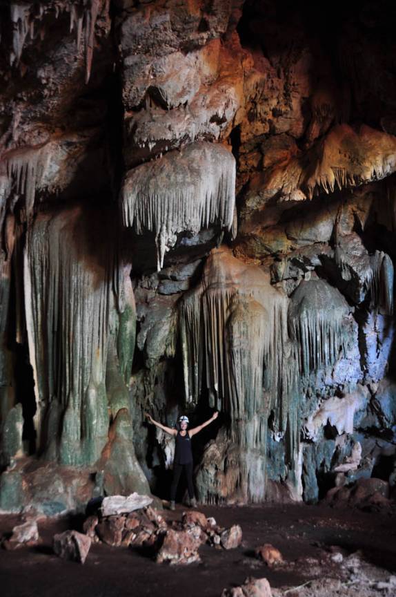 Explorando a Gruta do Sabiá, em Aurora do Tocantins - TO